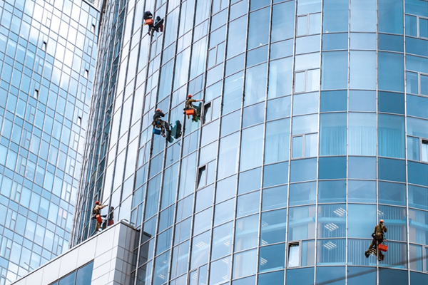 aluminum-facade-window-maintenance.webp